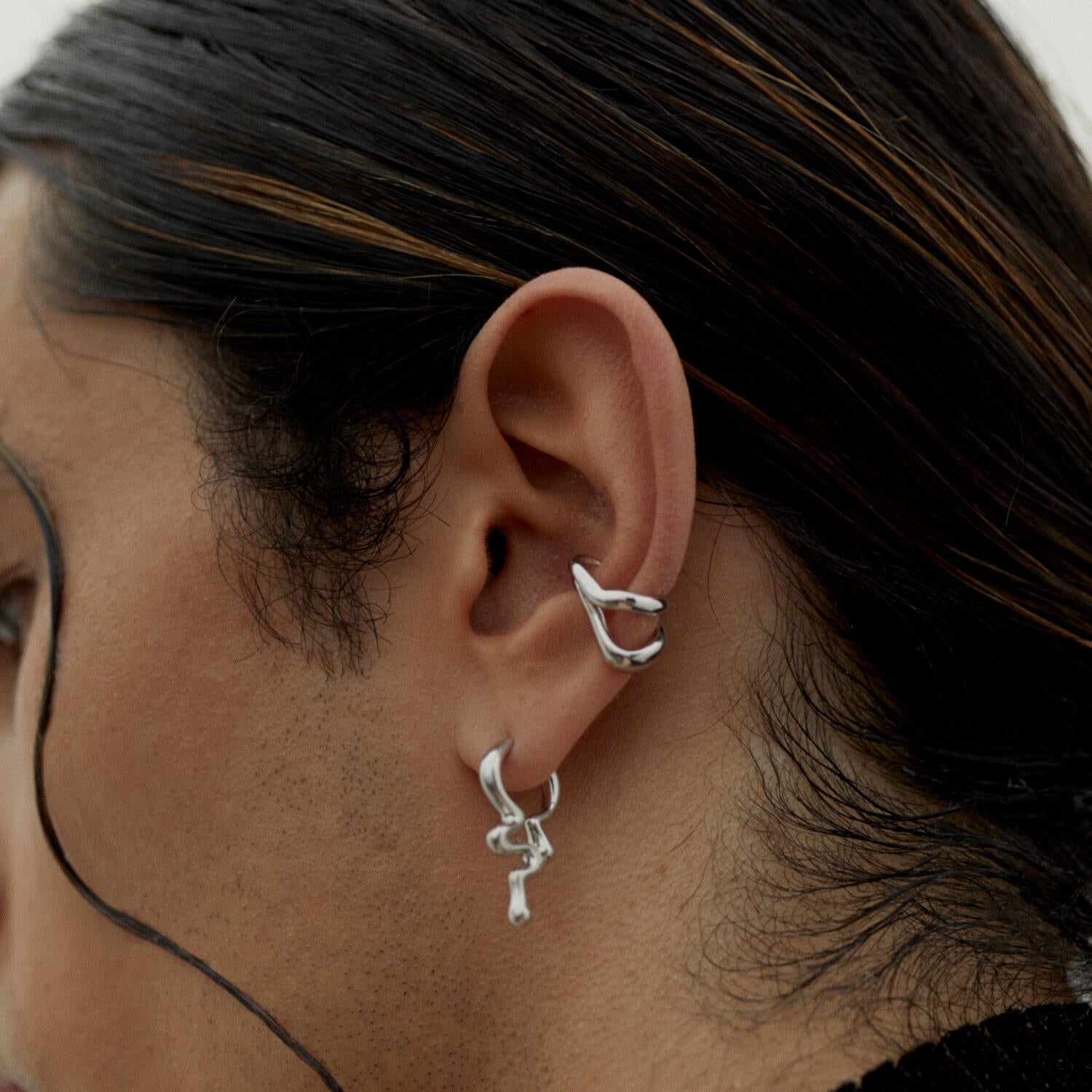 Maya Huggie ørering - sølv